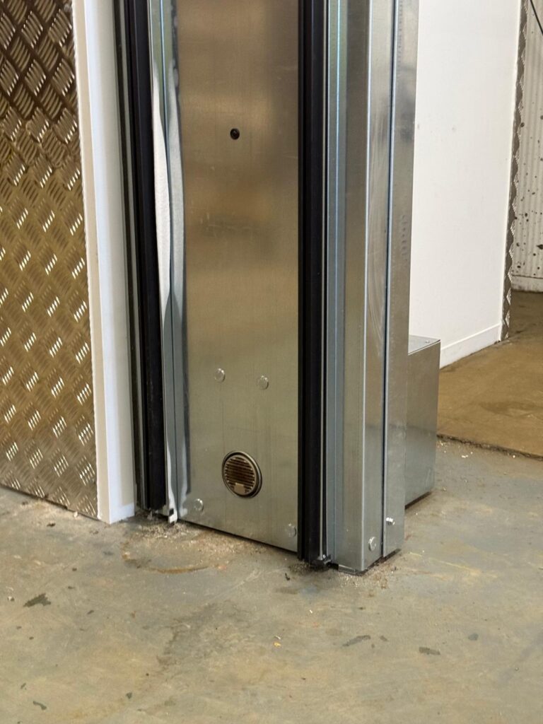 AUTO FREEZER heated blower