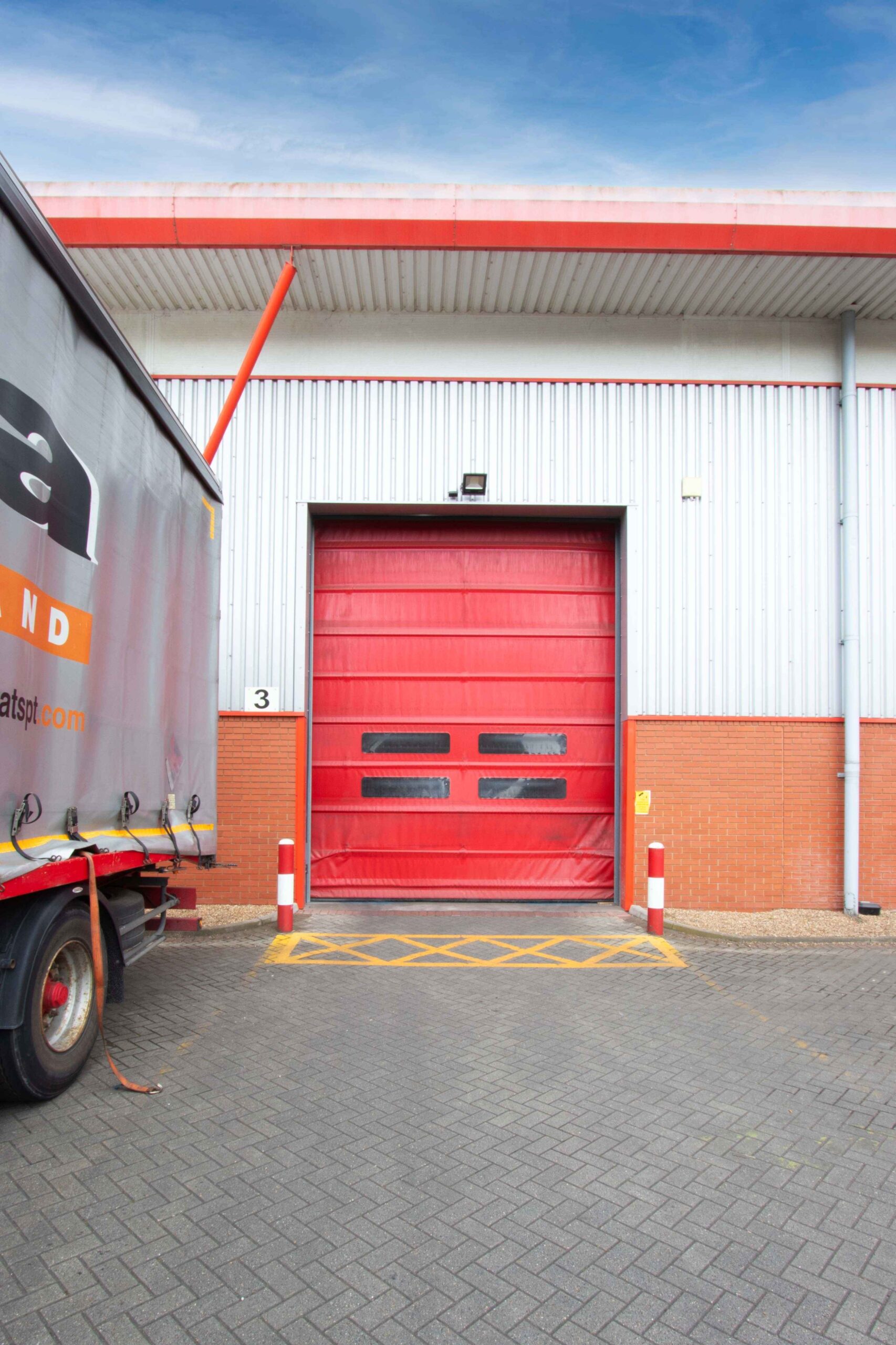 External fold up industrial door