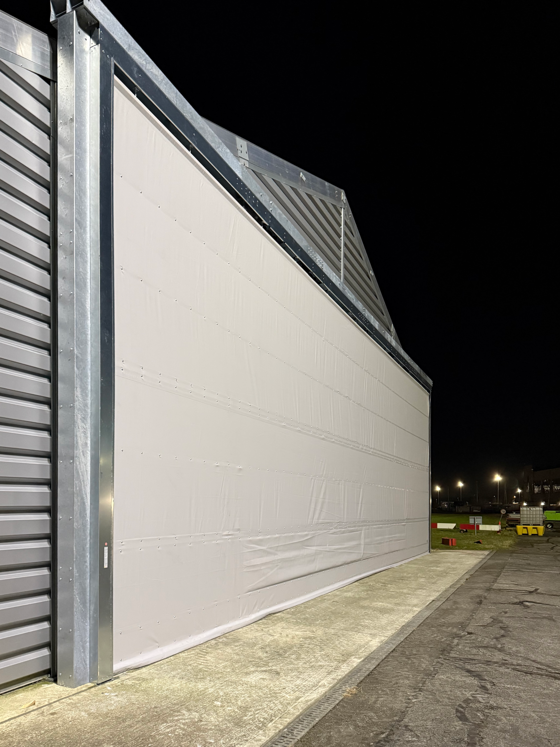 DUAL-AIR large industrial folding door